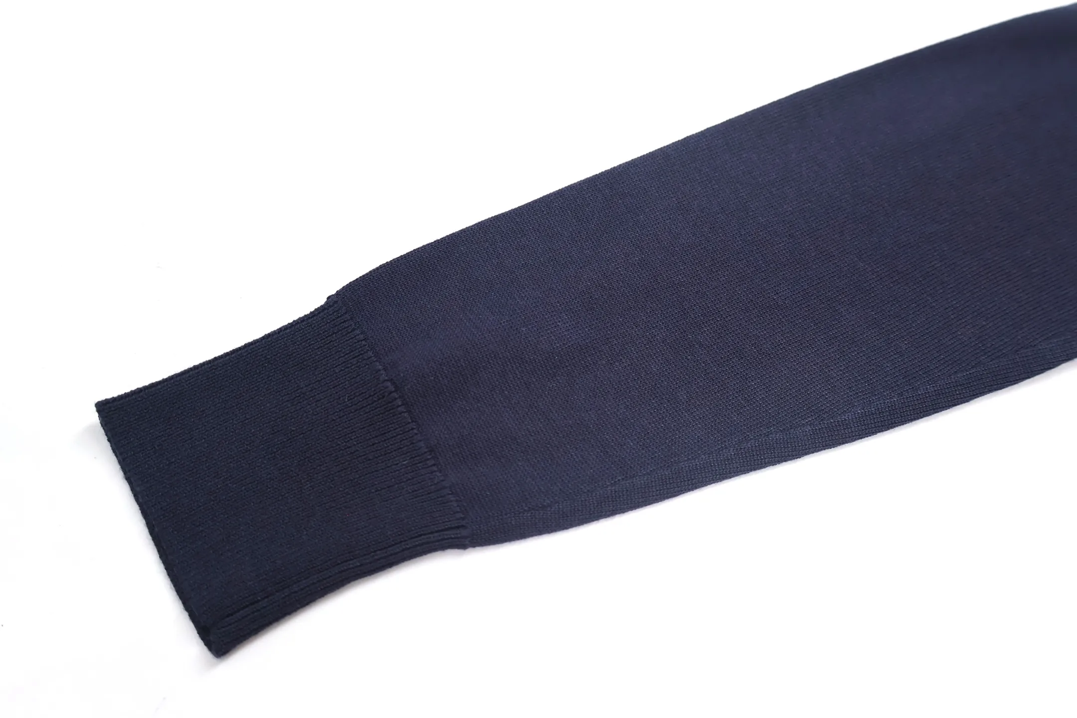 Moncler （Navy Blue ） 5550 ， Navy Blue ， 。 16 。 logo ， 。 Size:M/L/XL/XXL